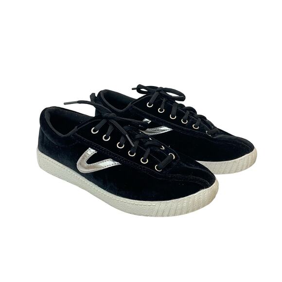 Tretorn Women's Nylite Plus Size 7 Black Velvet Silver Logo Lace Up Sneakers - Picture 1 of 9
